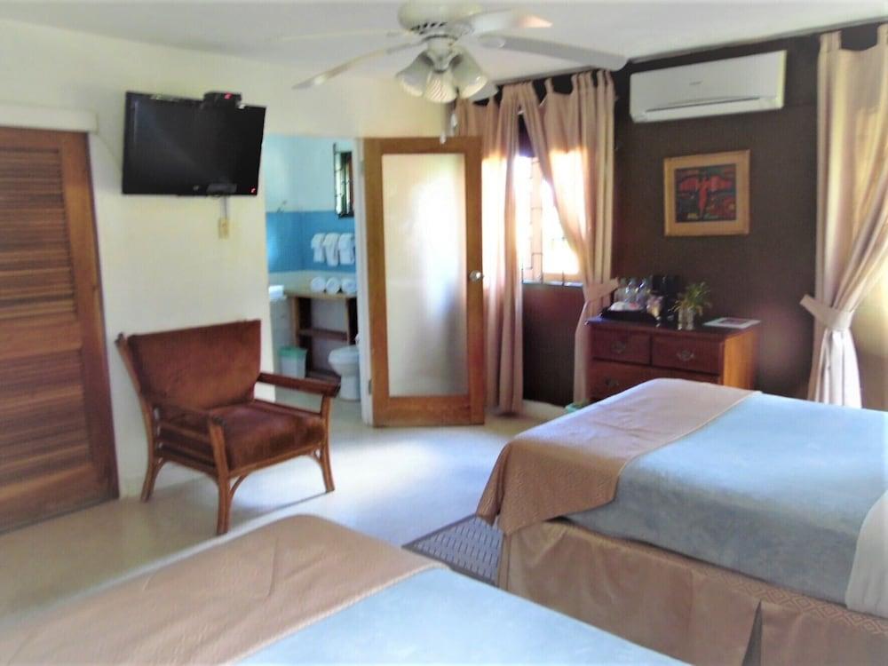 Mynt Retreat Bed & Breakfast Montego Bay Buitenkant foto