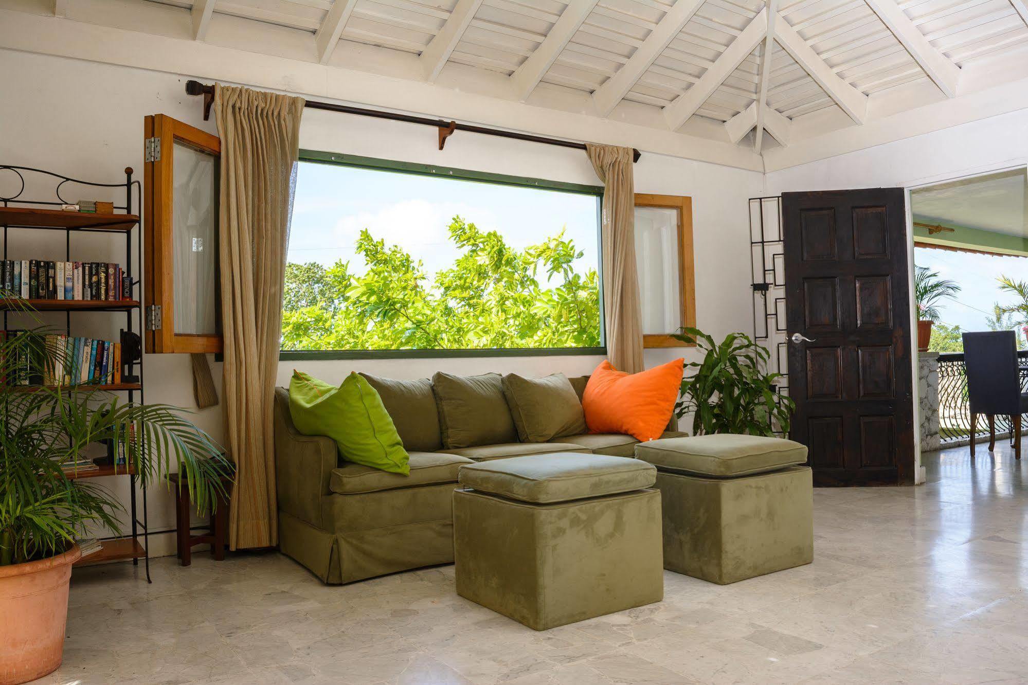 Mynt Retreat Bed & Breakfast Montego Bay Buitenkant foto